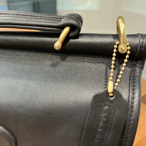 Vintage COACH Willis Bag, Black No. 9927 - Picture 3 of 16